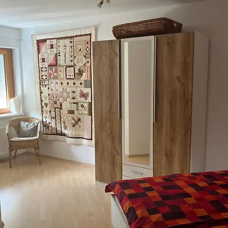 Einliegerwohnung In Ruhiger Lage