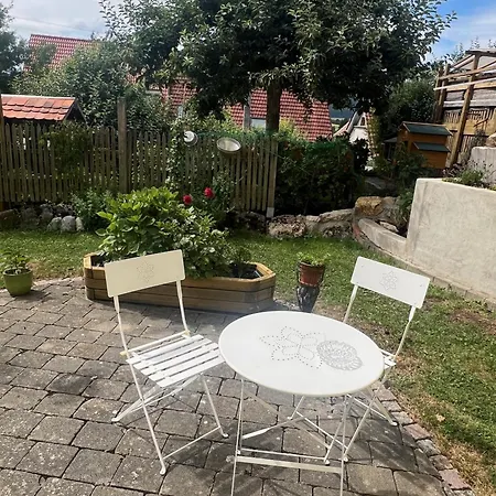 Einliegerwohnung In Ruhiger Lage